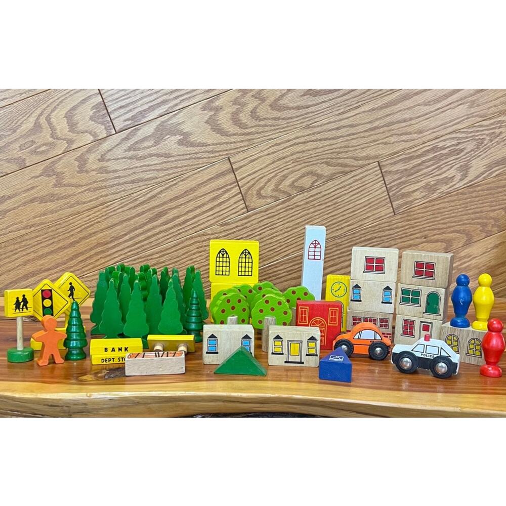 HUGE Vintage Lot Over 55 Pieces Thomas Train Wooden Blocks Trees Signs Cars‎